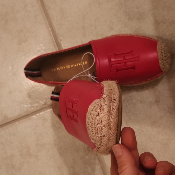 Tommy Hilfiger Bold Red Slip-On Espadrilles 6 1/2 Size - Picture 14 of 17